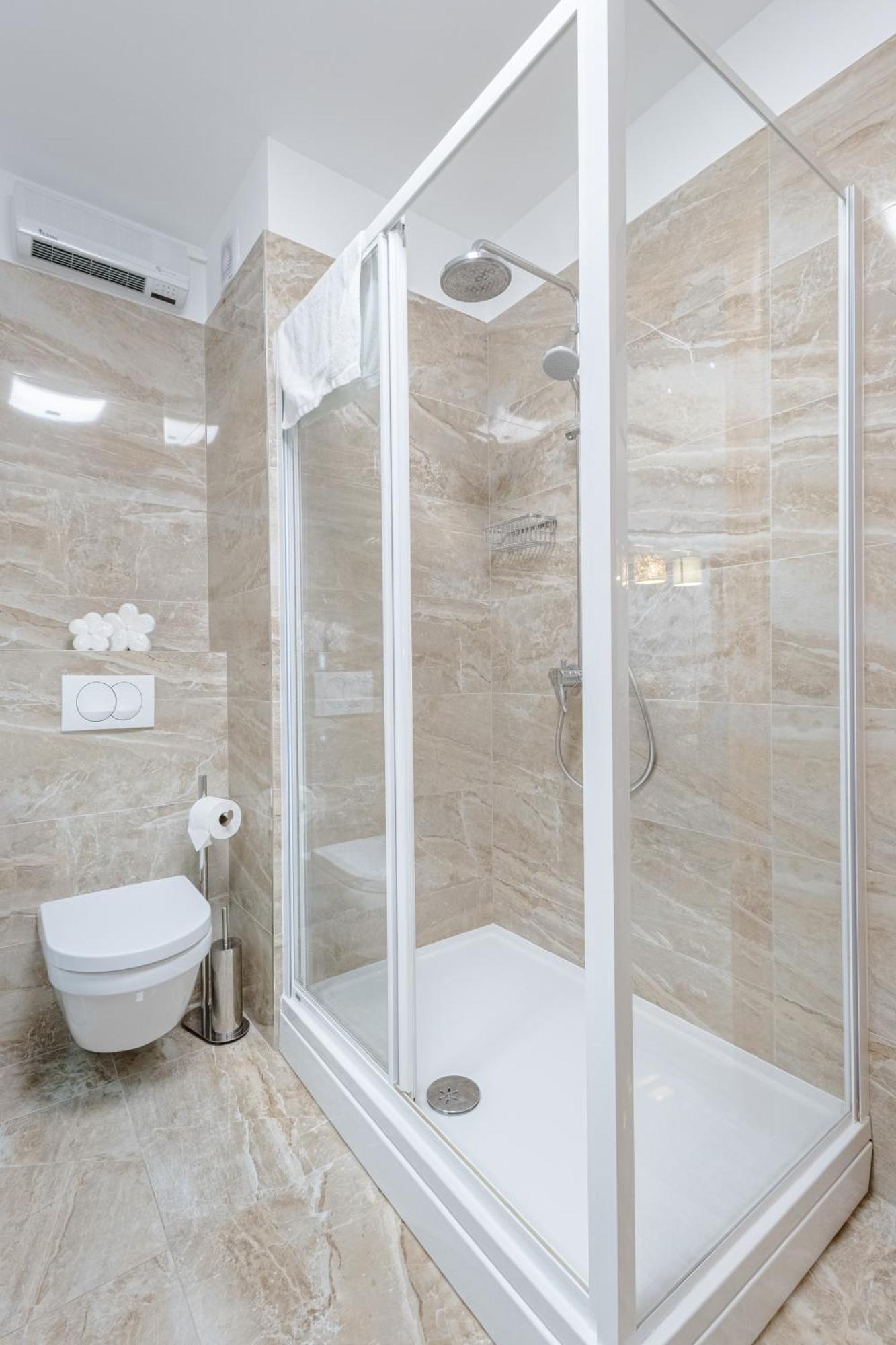 Apartment Leonarda *** *